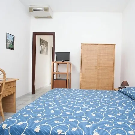 Solara Hotell